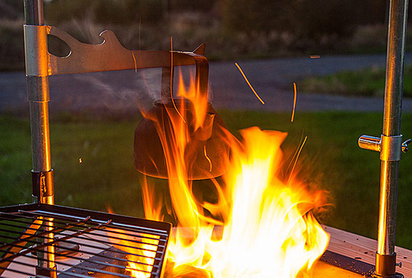 Tuli-grillillä keität kätevästi vaikkapa nokipannukahvit!